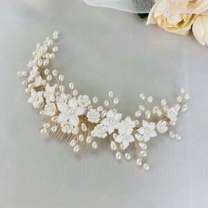 Tocado de flores de pasta francesa y perlas- AZAR