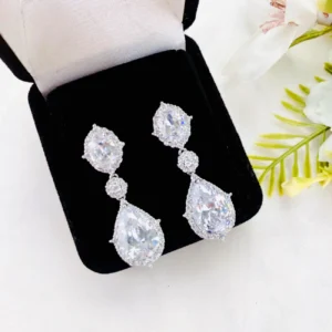 Aretes para Novia Cristal Óvalo con Corte de Gota