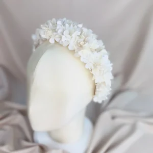 Cofia de Novia Tela con finas Flores y Pistilos perlizados – PERSIA
